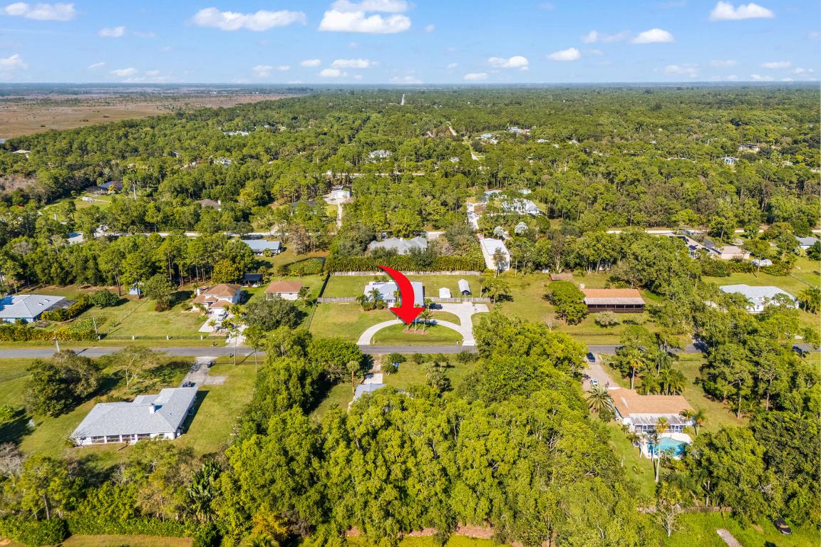 16-41-41~ S 239 FT OF NLY   1274.32 FT OF W 209 FT - Residential