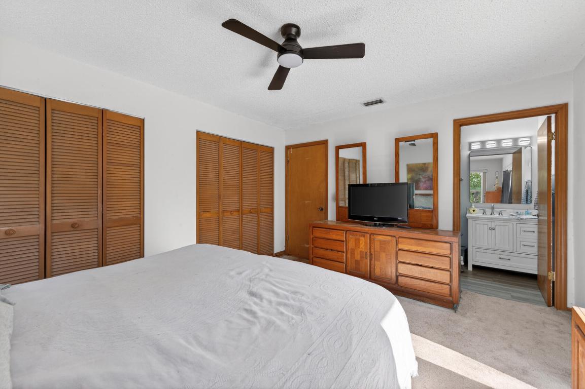 16-41-41~ S 239 FT OF NLY   1274.32 FT OF W 209 FT - Residential