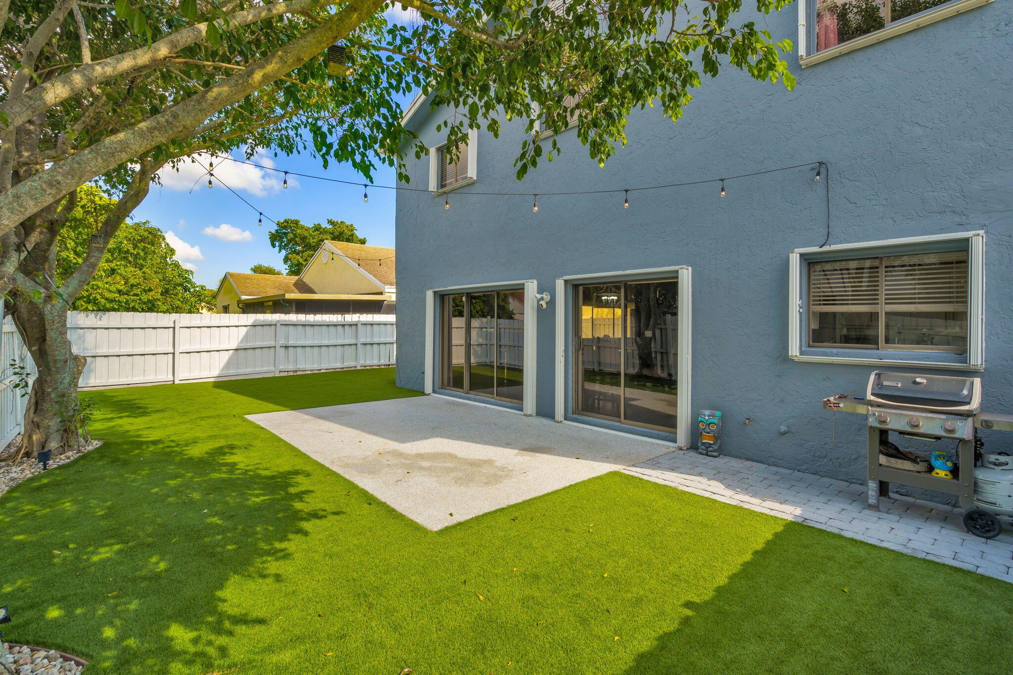 BOYNTON LAKES 4 - Residential