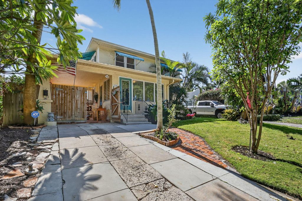 Photo of 728 Avon Road, West Palm Beach, FL 33401 (MLS # R11138406)