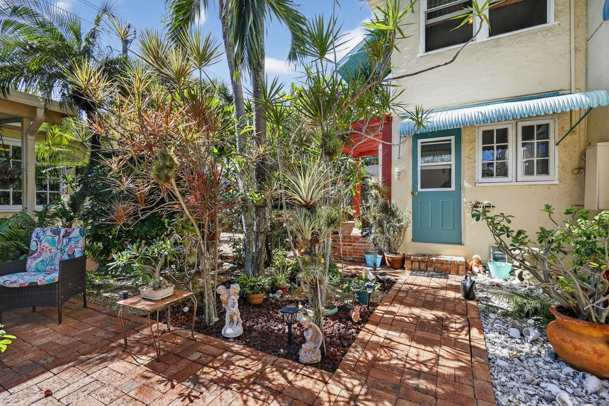 FLAMINGO PARK - Residential