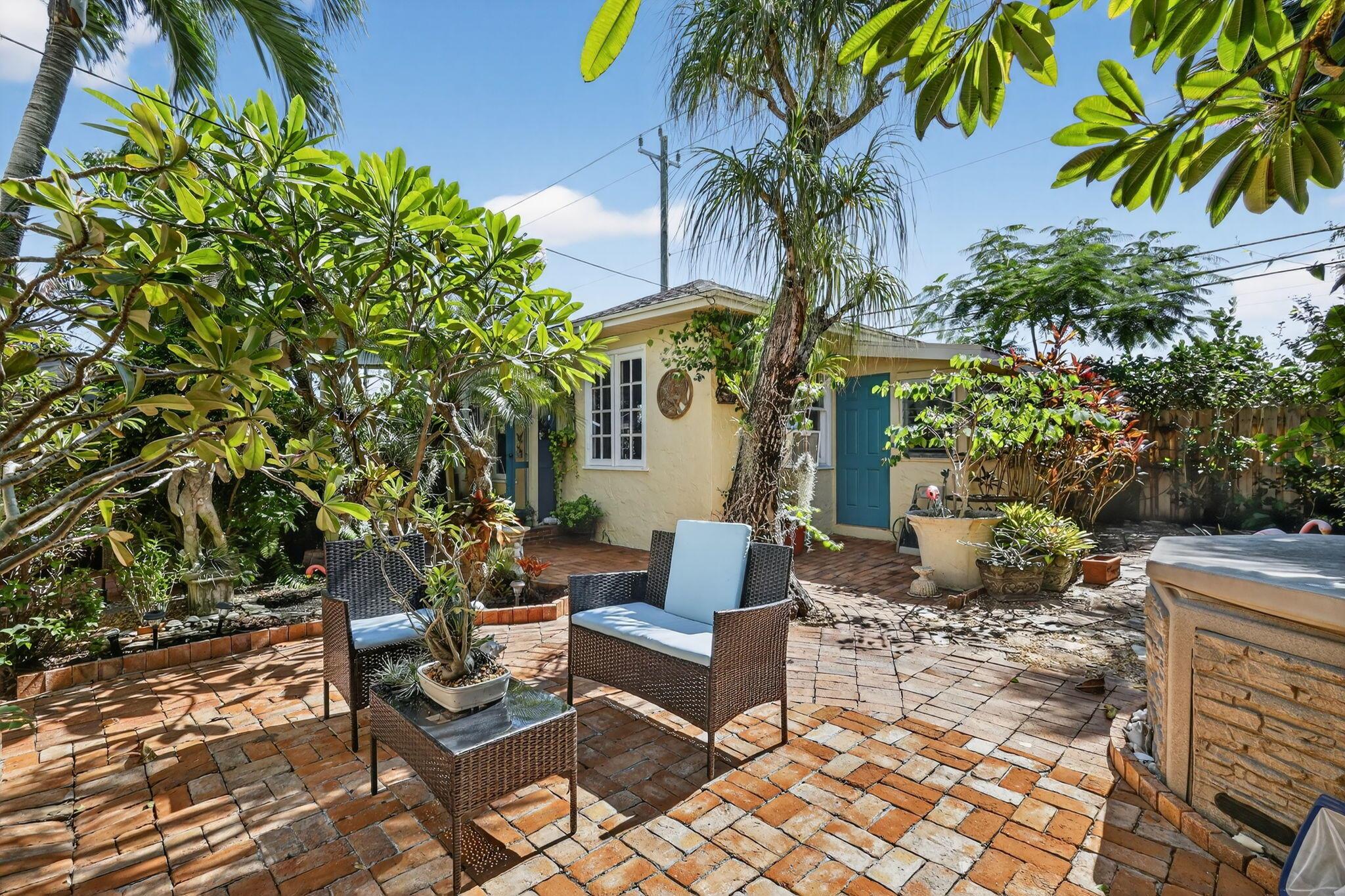 FLAMINGO PARK - Residential