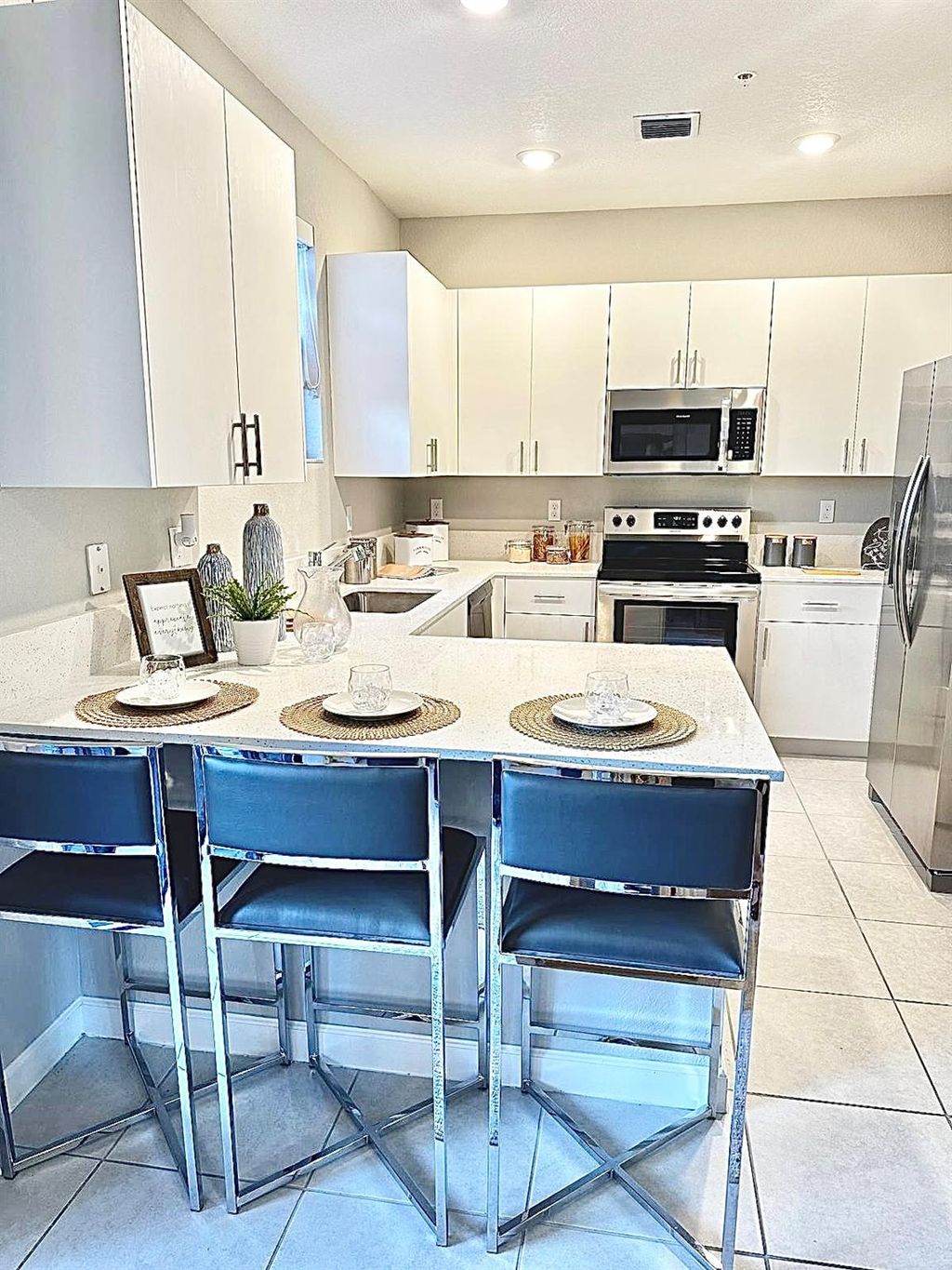 Photo of 231 SW 159 Ter, Pembroke Pines, FL 33027 (MLS # F10487330)