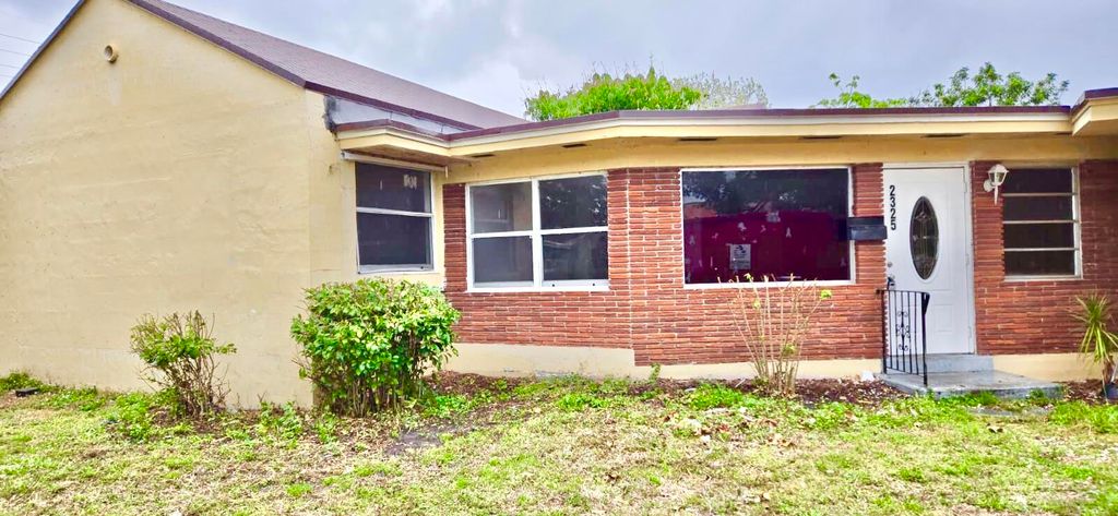 Photo of 2325 Johnson Street, Hollywood, FL 33020 (MLS # B26002502)