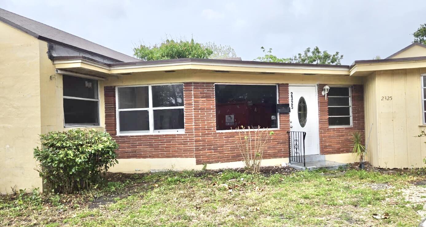 DIXIE GARDENS - Residential Lease