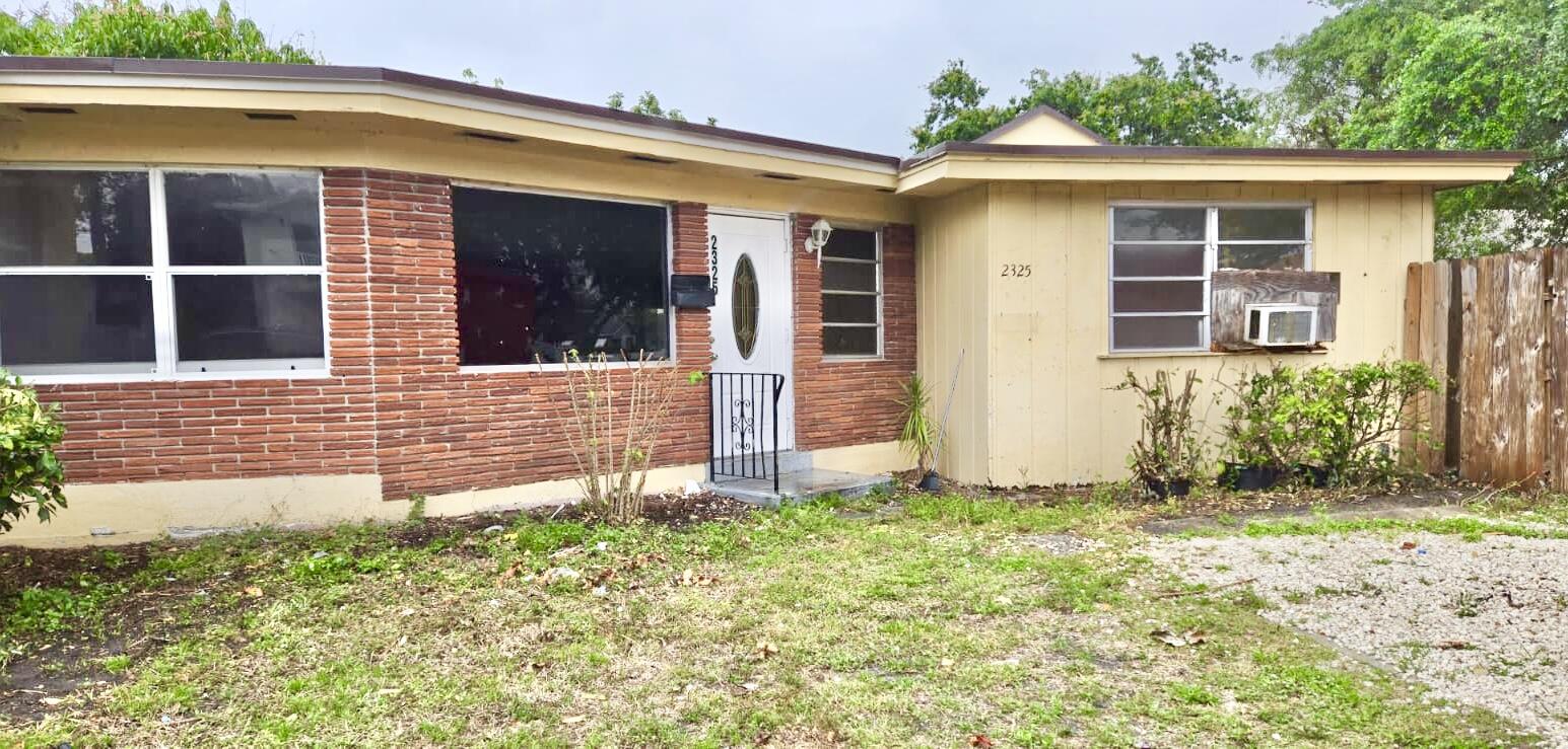 DIXIE GARDENS - Residential Lease