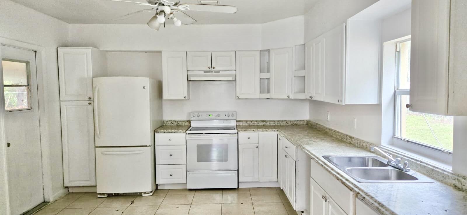 DIXIE GARDENS - Residential Lease