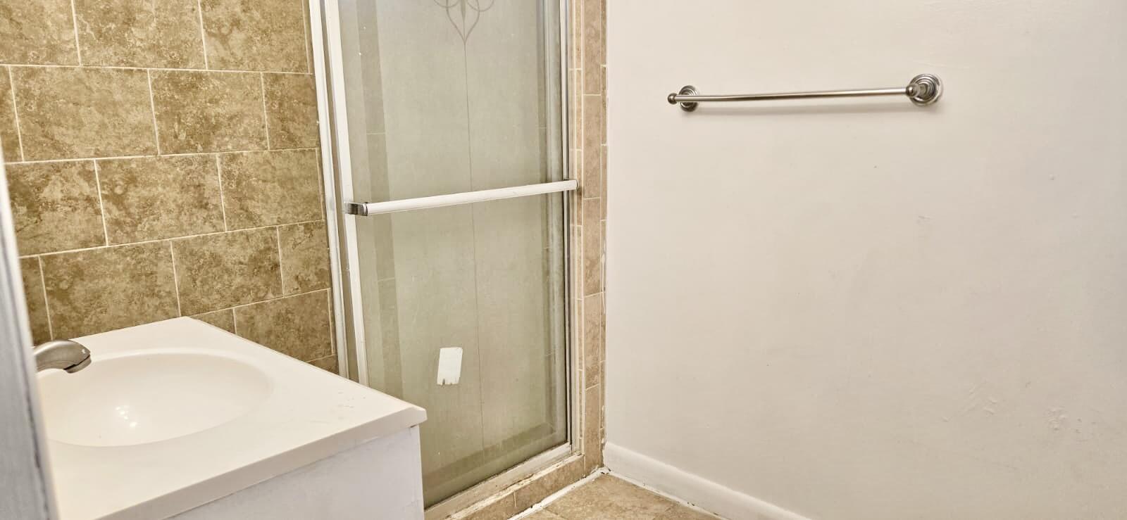 DIXIE GARDENS - Residential Lease