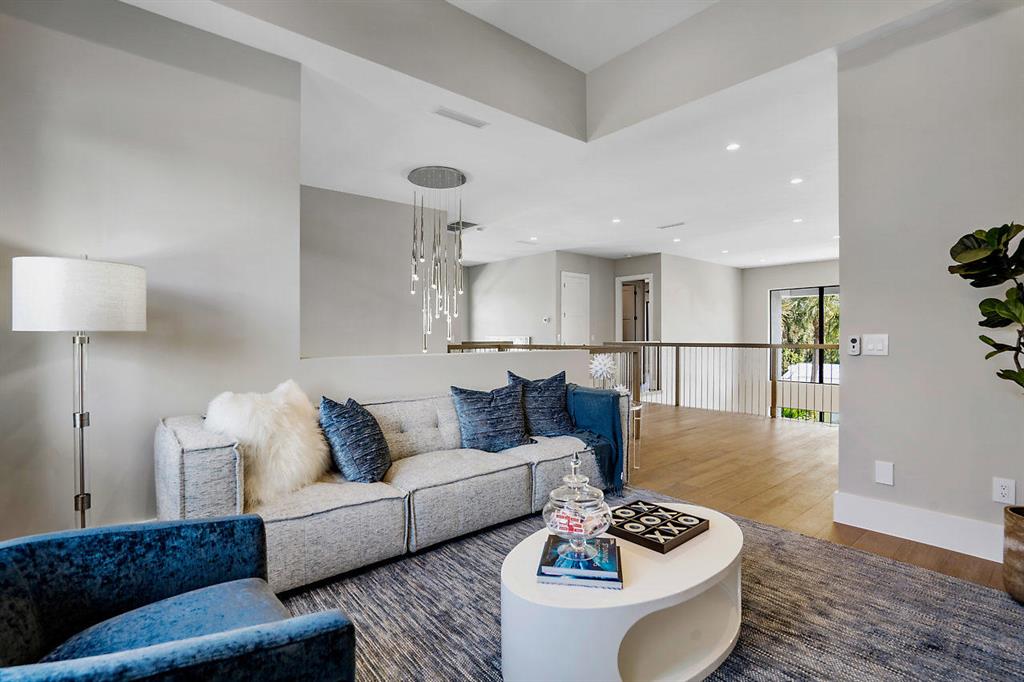 HOFMAN VILLAGE - Residential