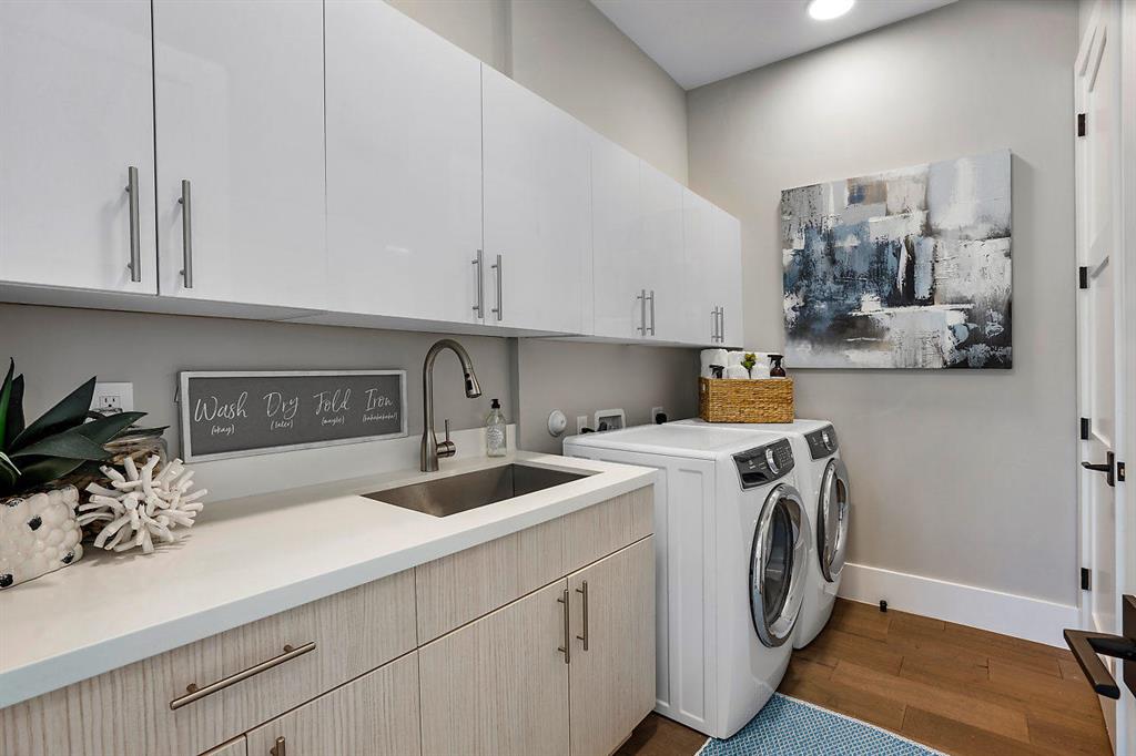 HOFMAN VILLAGE - Residential