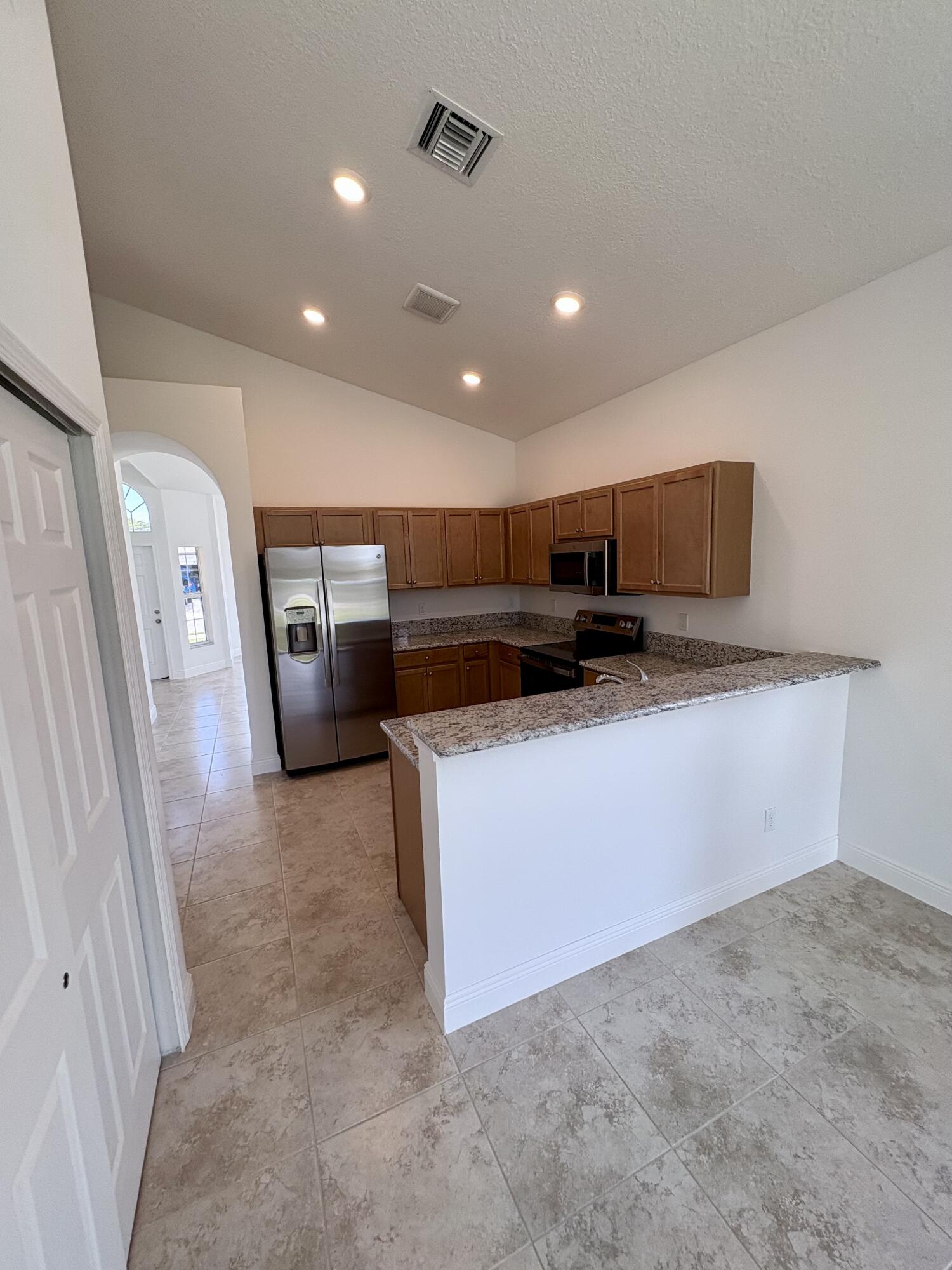 PALM BREEZES PHAE 3A - Residential Lease