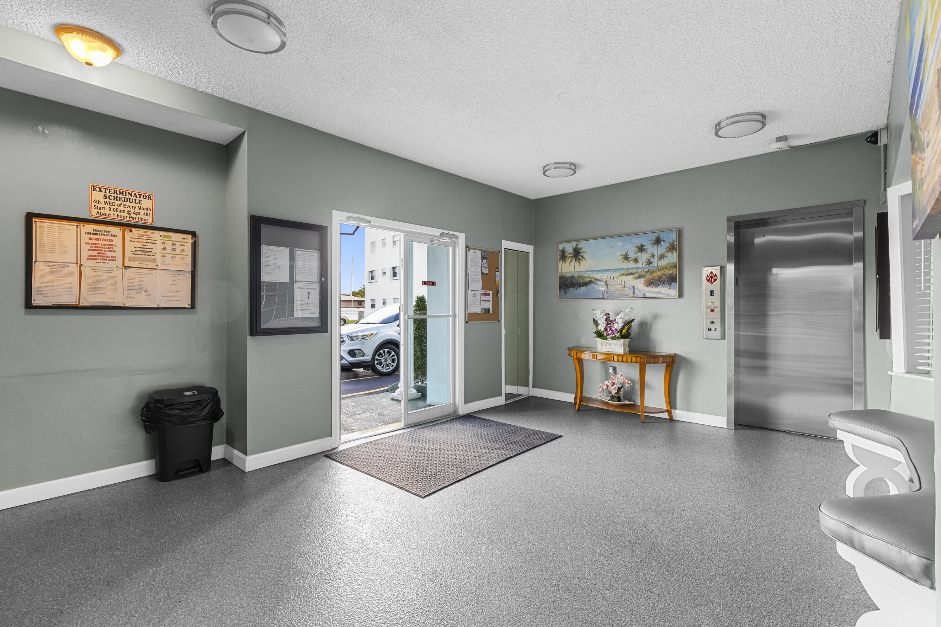 EMERALD CONDO - Residential