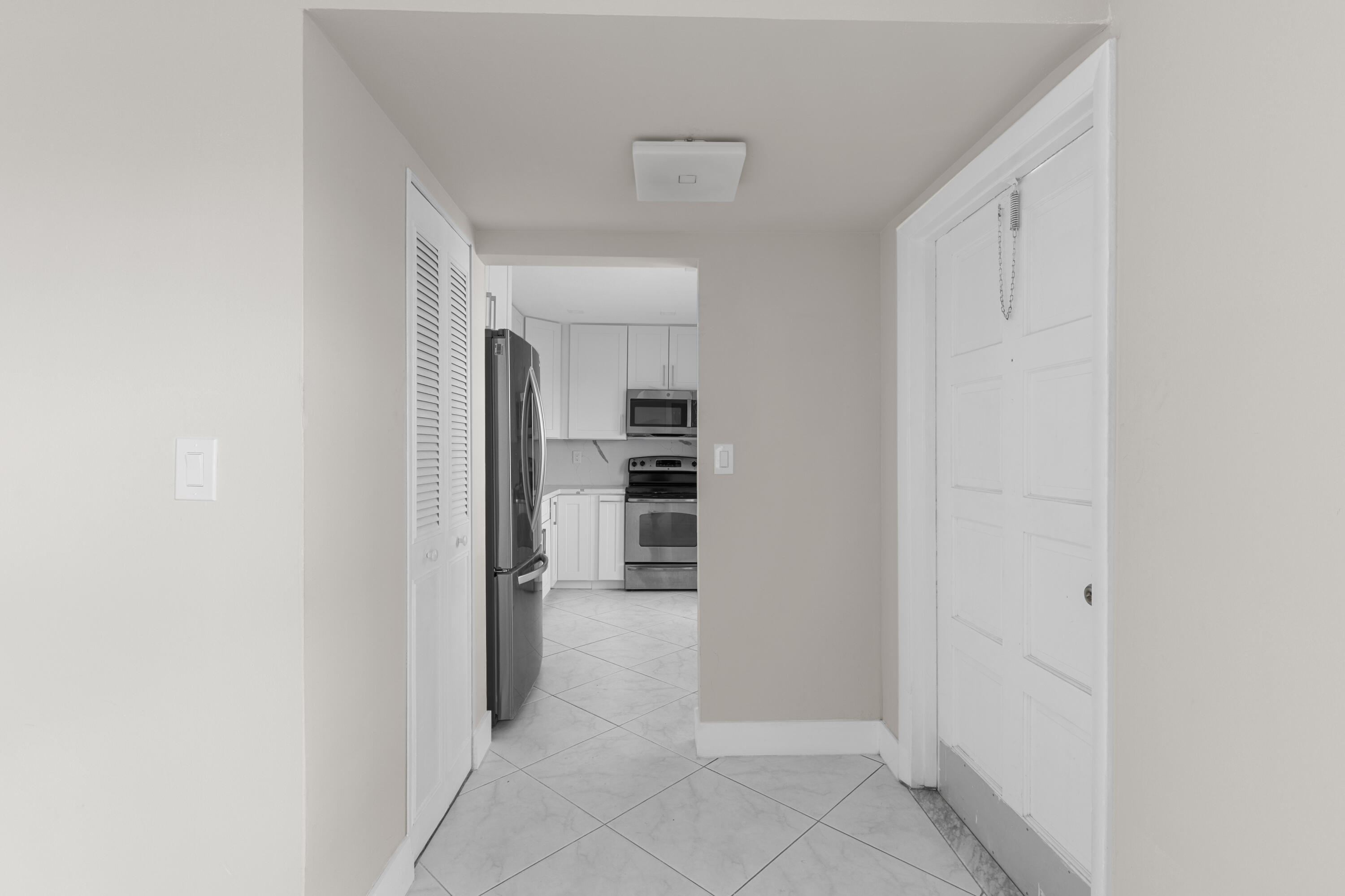 EMERALD CONDO - Residential