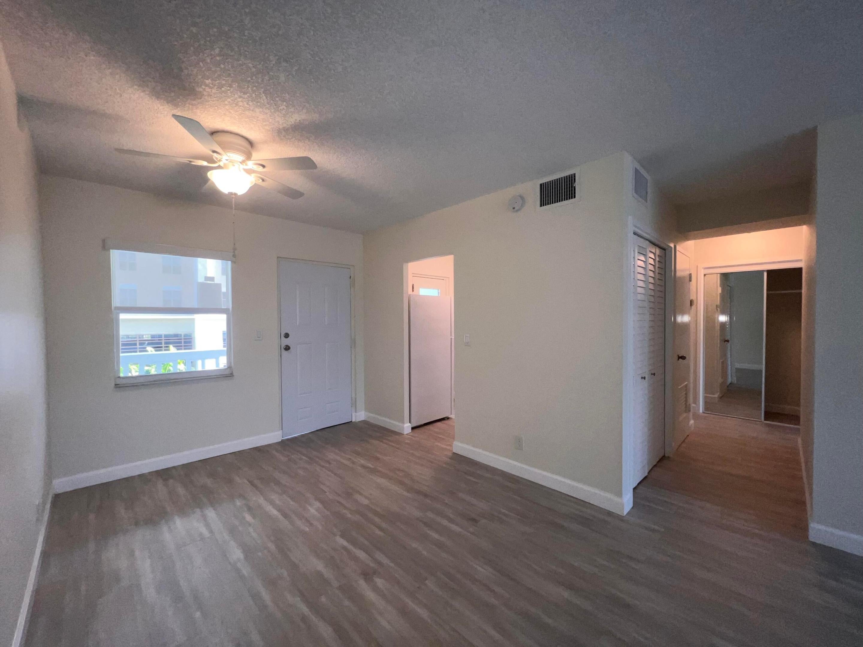 2555 NE 11th Street 508