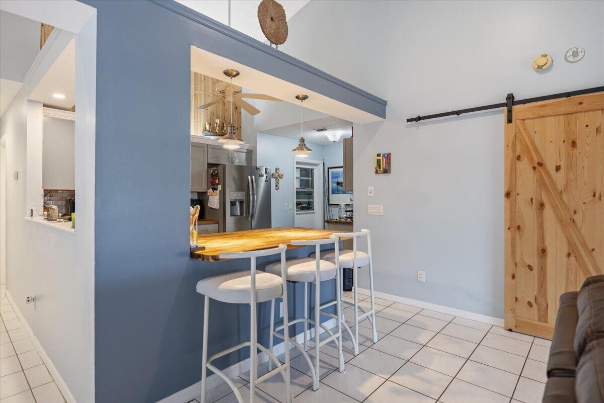 TROPICAL EAST - Residential