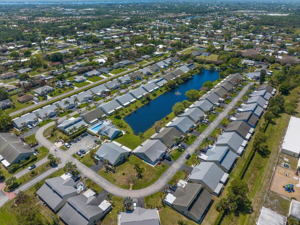 TROPICAL EAST - Residential