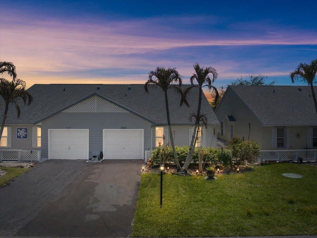 Photo of 2538 SE Tropical East Circle, Port Saint Lucie, FL 34952 (MLS # B26006339)