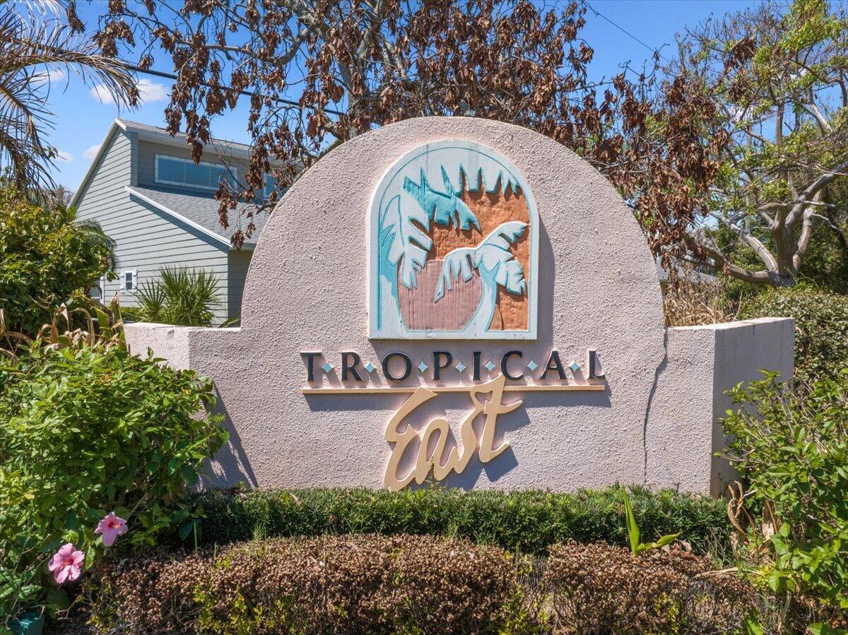 TROPICAL EAST - Residential