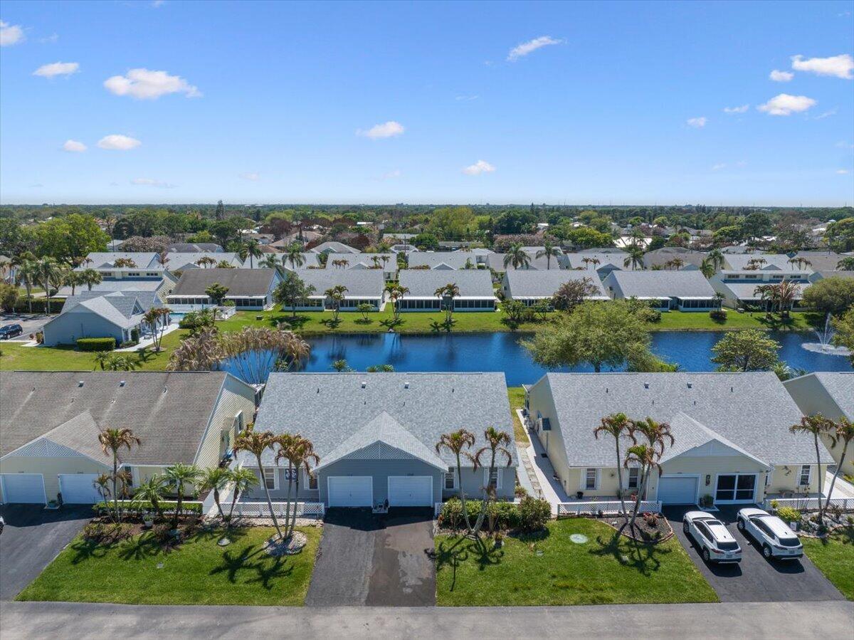 TROPICAL EAST - Residential