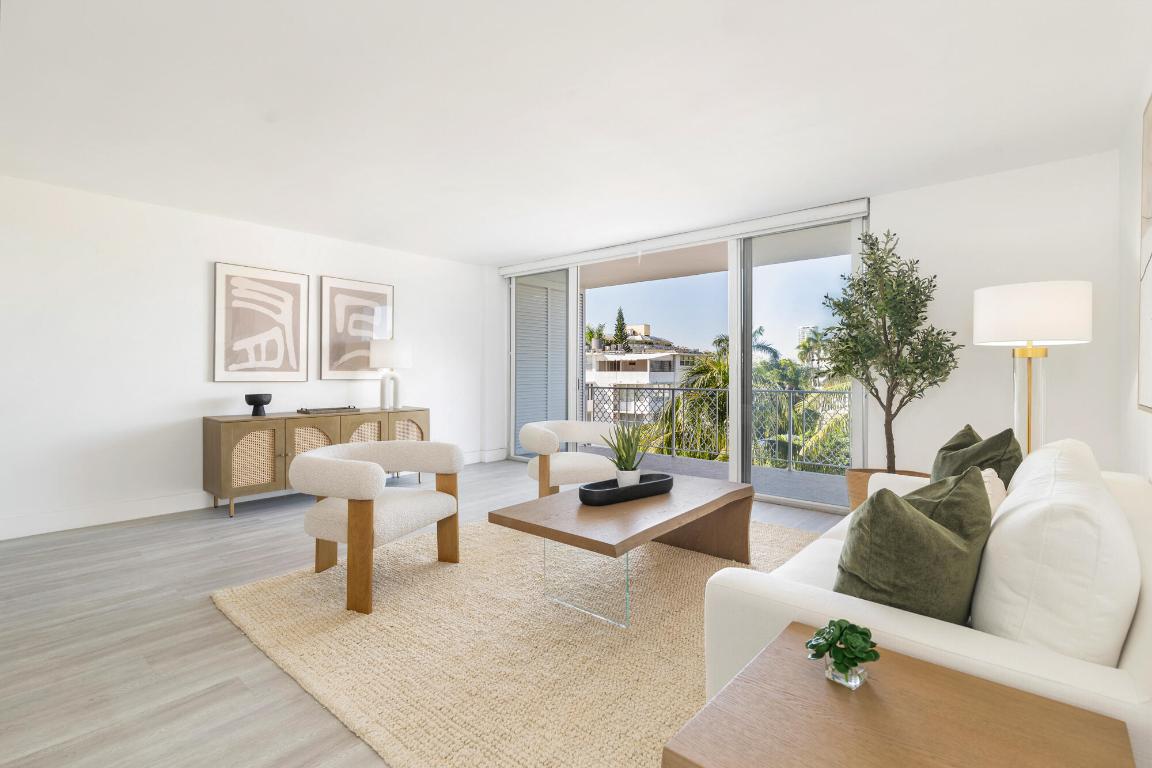 ISLAND HOUSE CONDO - Residential