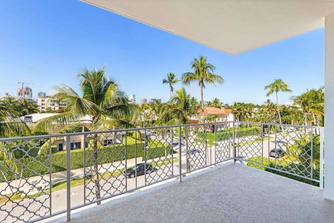 ISLAND HOUSE CONDO - Residential