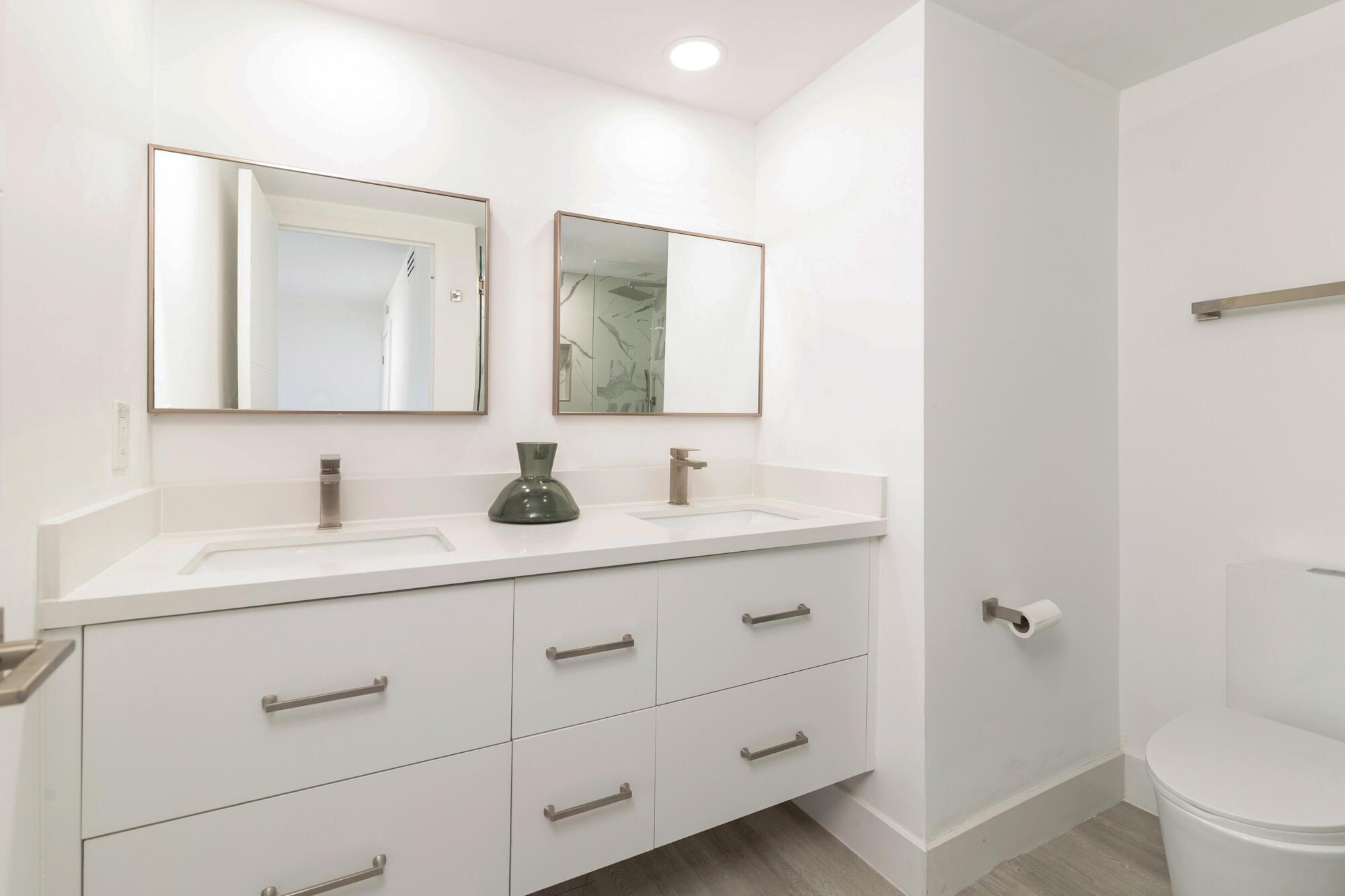 ISLAND HOUSE CONDO - Residential