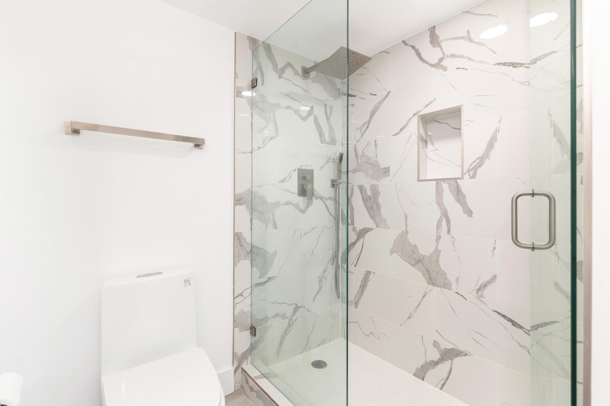 ISLAND HOUSE CONDO - Residential