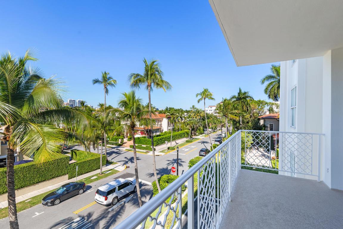 ISLAND HOUSE CONDO - Residential