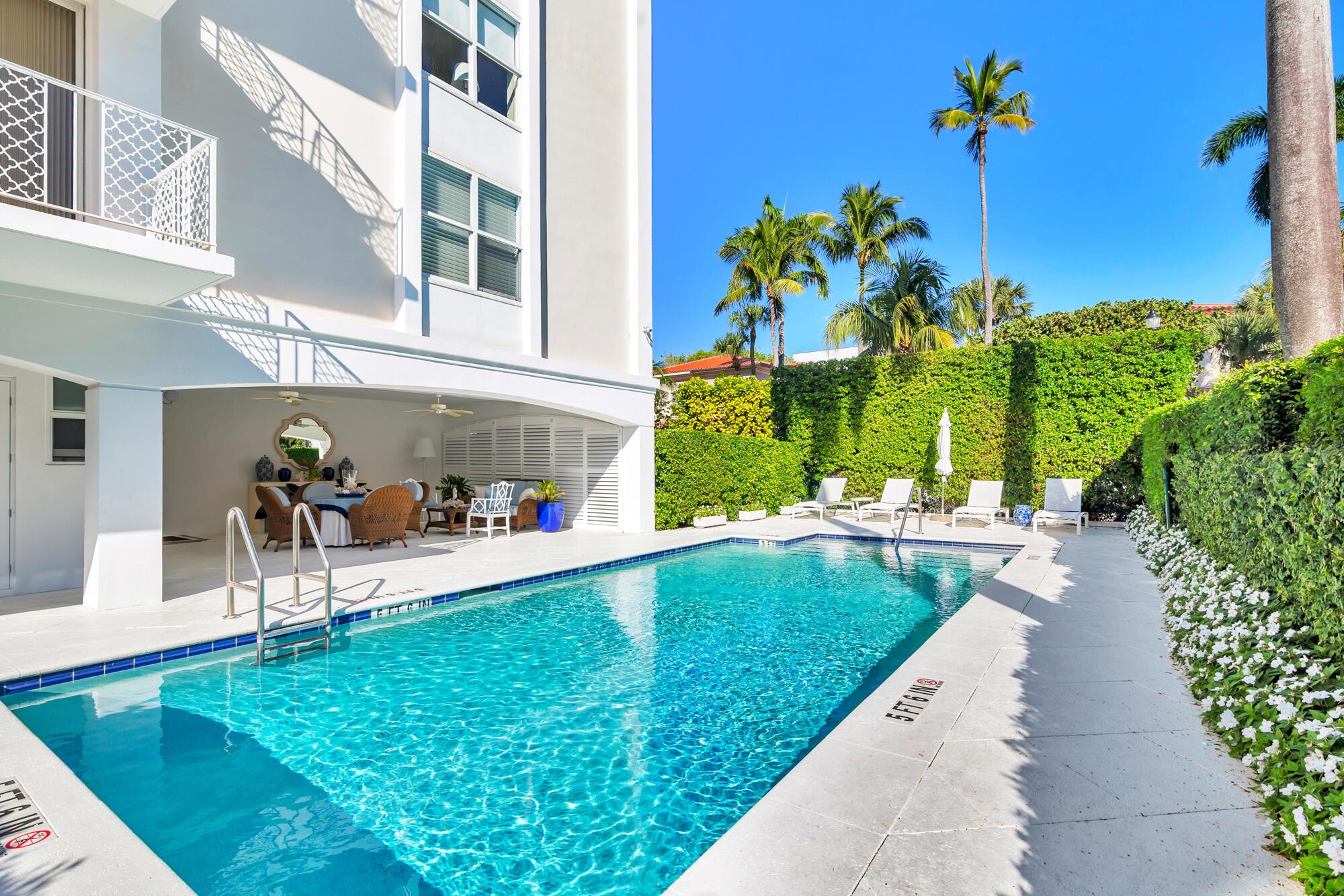 ISLAND HOUSE CONDO - Residential