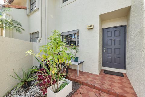 A home in Deerfield Beach