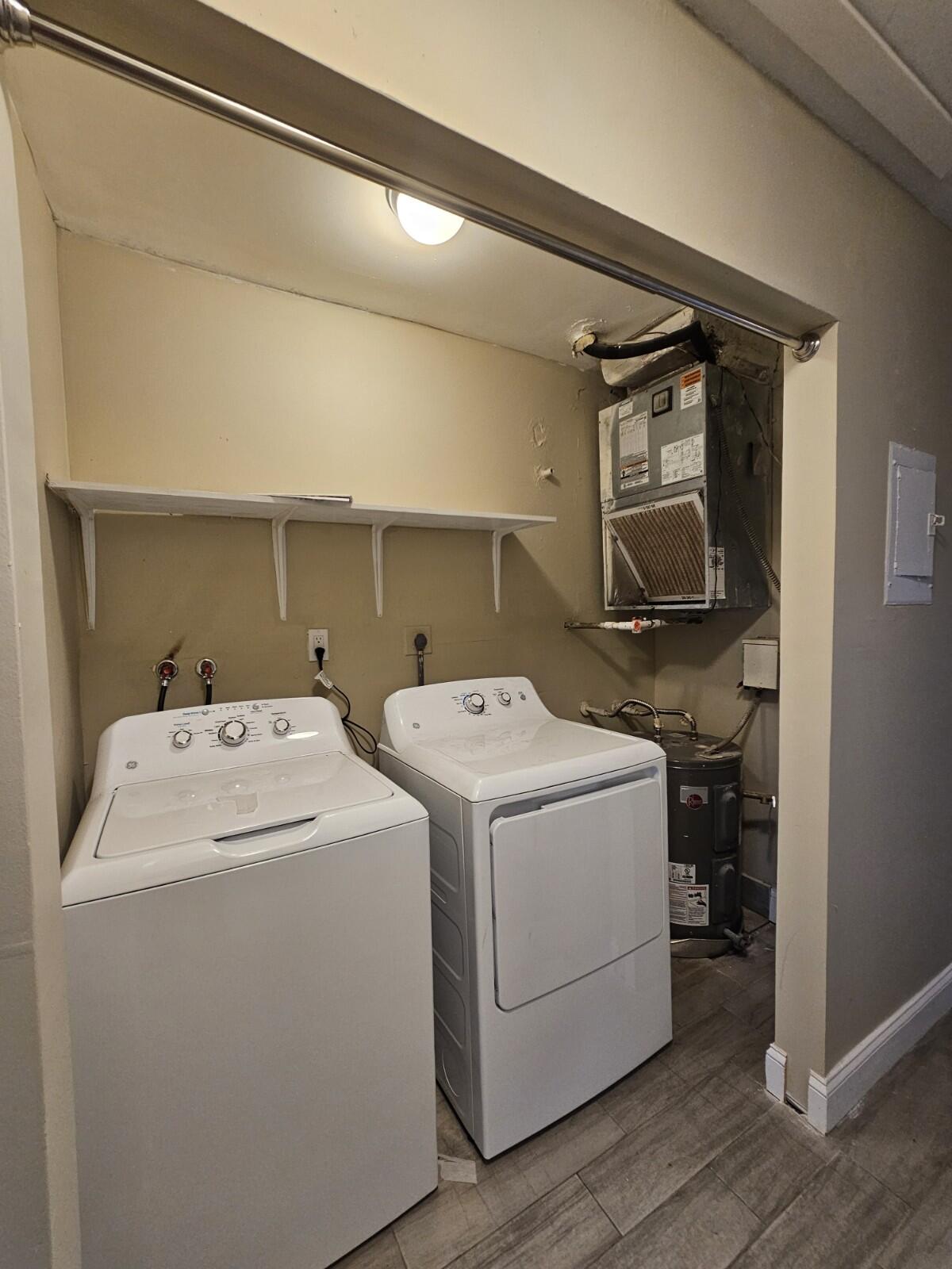 FOREST GLEN - Residential Lease