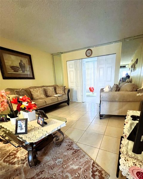 A home in Lauderdale Lakes