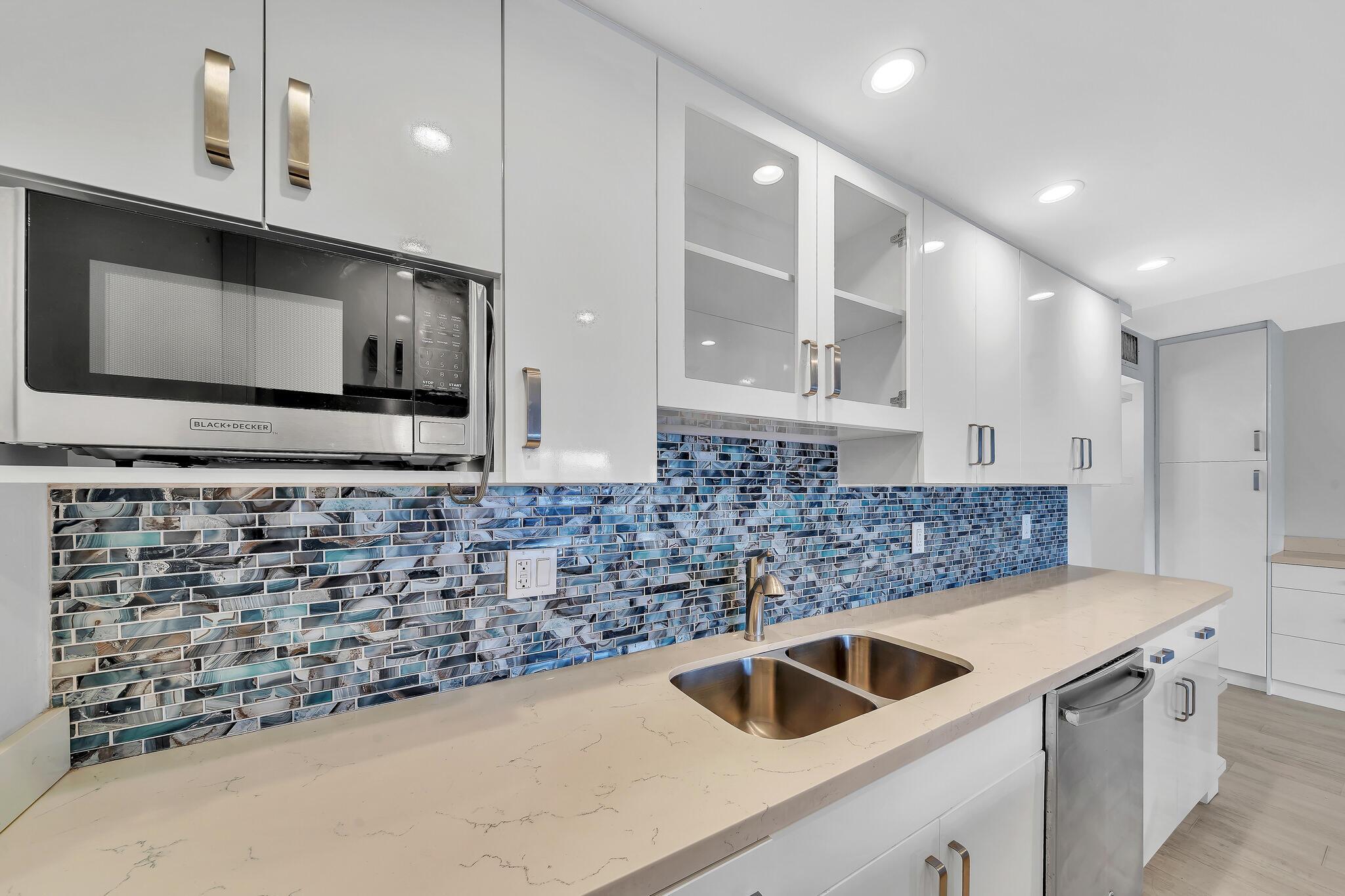 LUCAYA VILLAGE 2-D CONDO - Residential