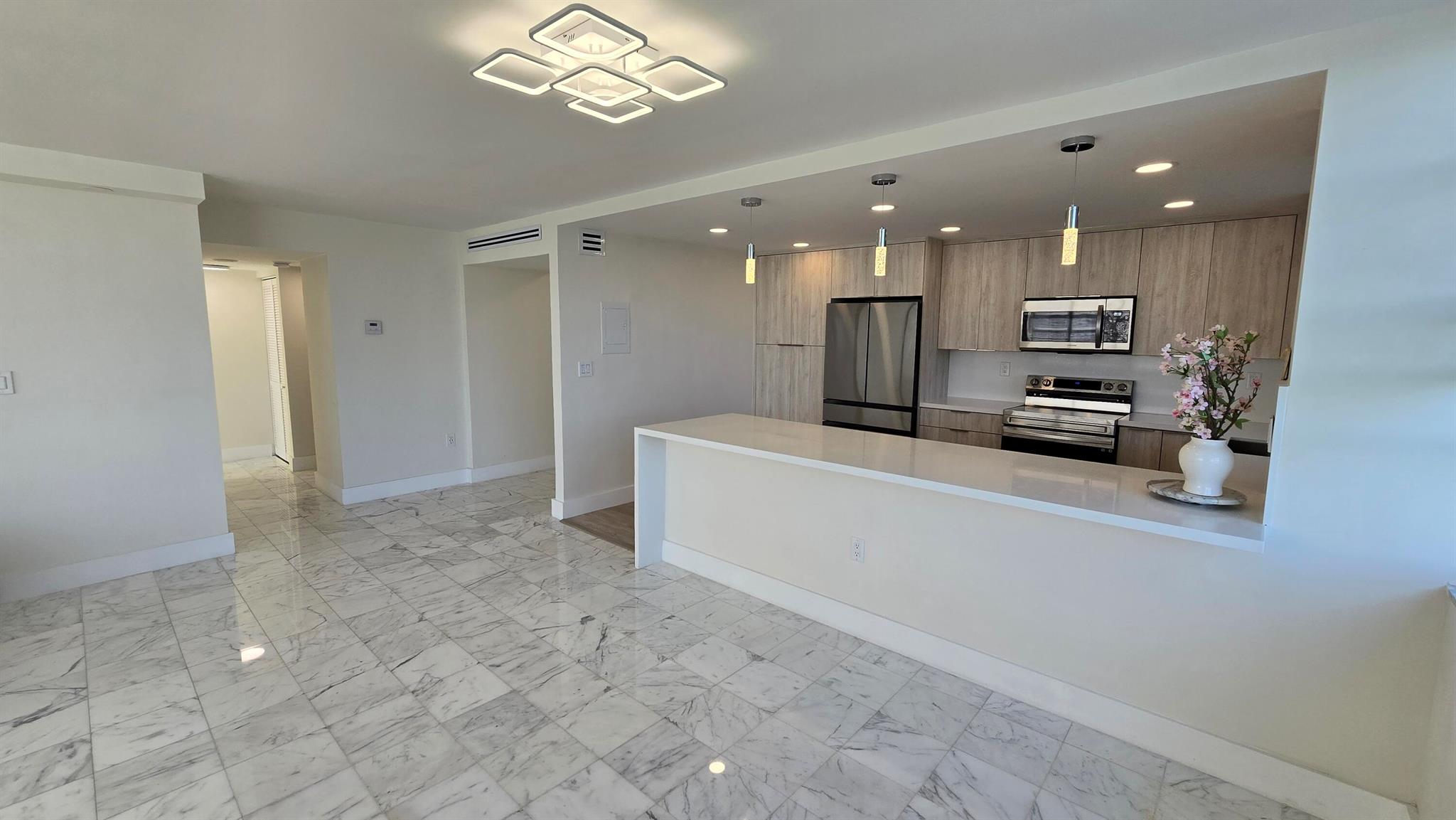 COMMODORE PLAZA CONDO - Residential Lease