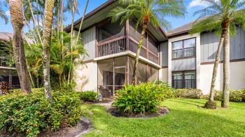 Tiny photo for 13329 Polo Club Road #105, Wellington, FL 33414 (MLS # B26080592)