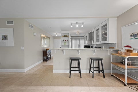 Tiny photo for 13329 Polo Club Road #105, Wellington, FL 33414 (MLS # B26080592)