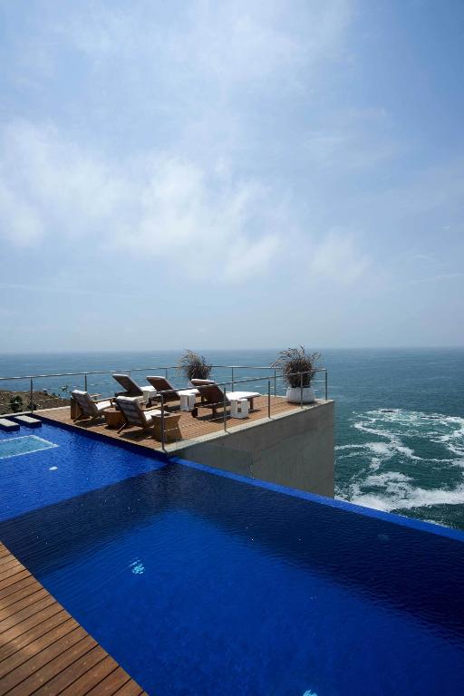 CLUB NAUTICO POSEIDON - ZONA SOL DEL MAR - PUCUSAN - Residential