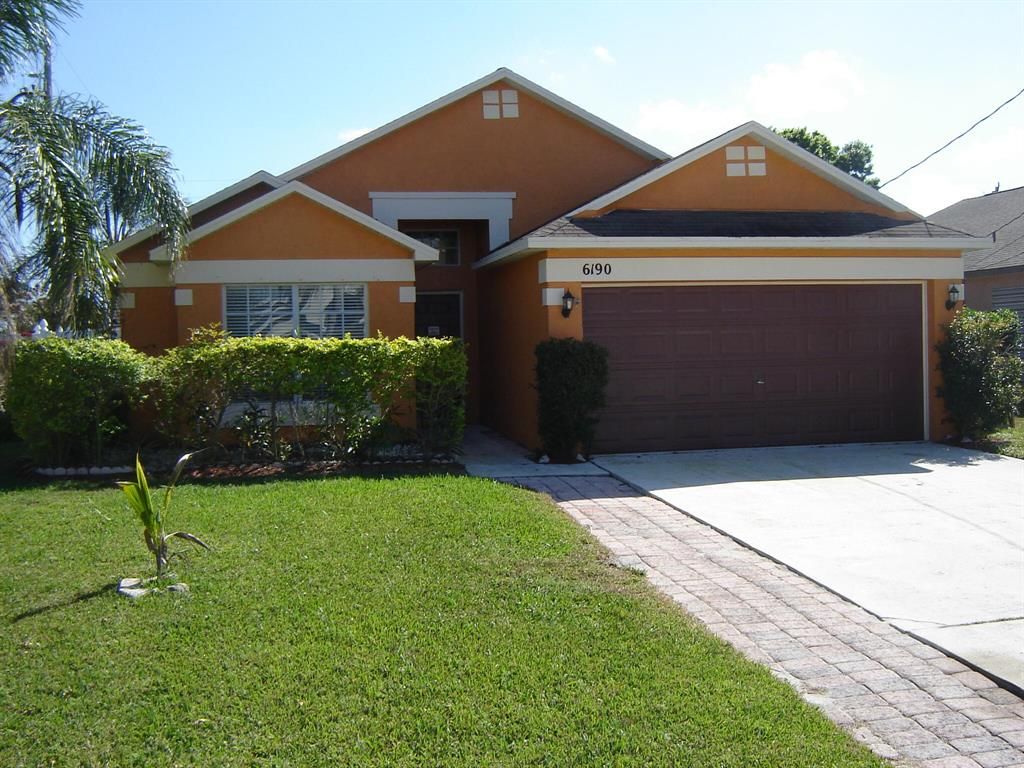 Photo of 6190 Lauderdale Street, Jupiter, FL 33458 (MLS # R10826878)