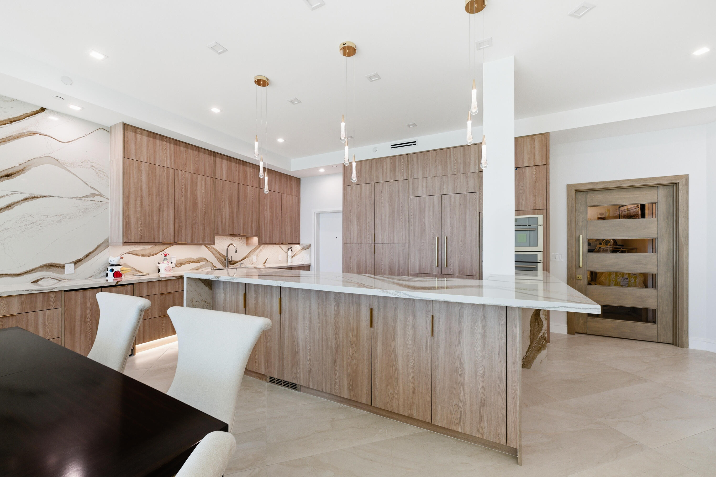 OCEAN GRANDE BEACH & MARINA - Residential