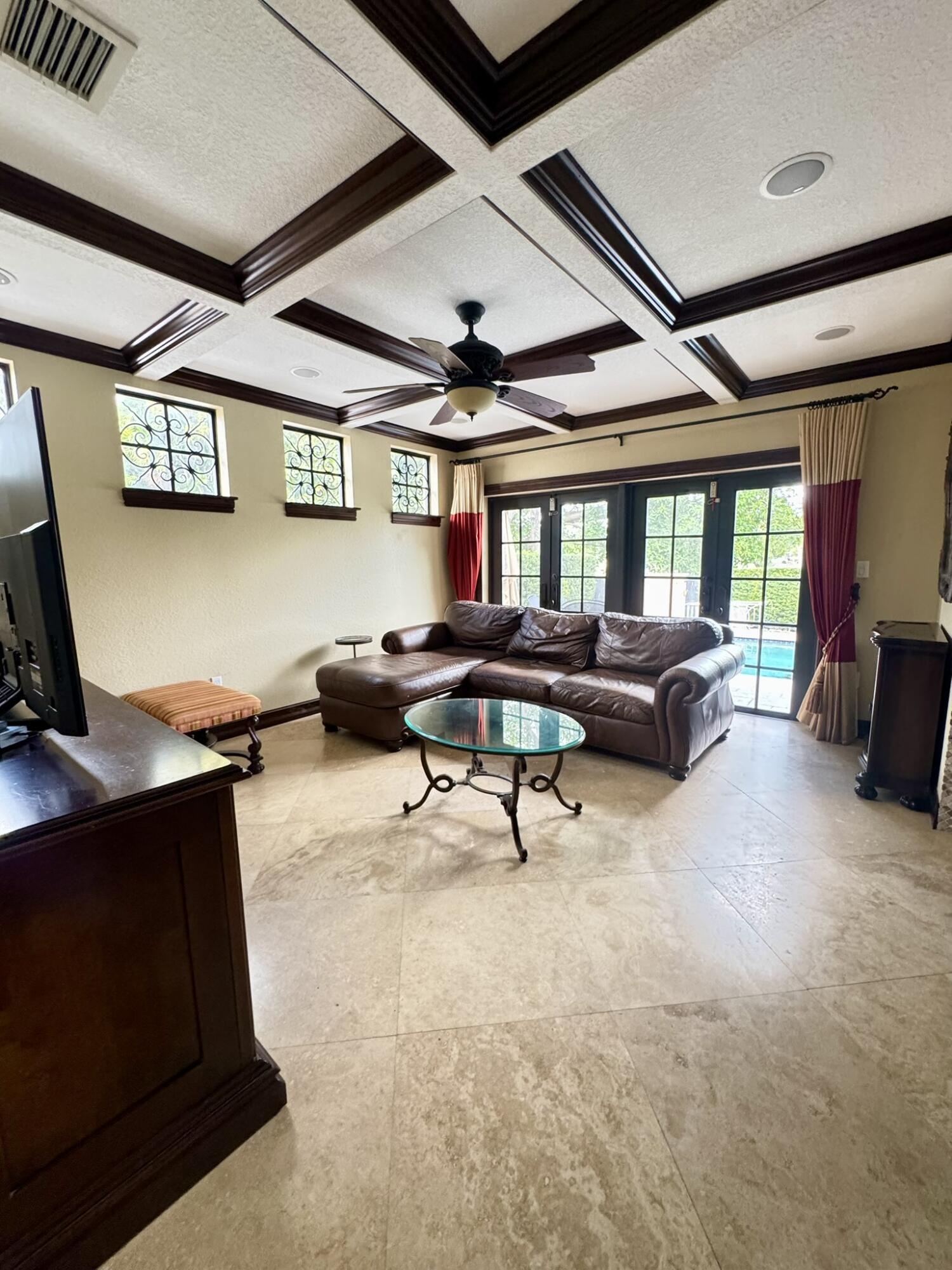 GLEN GABLES - Residential