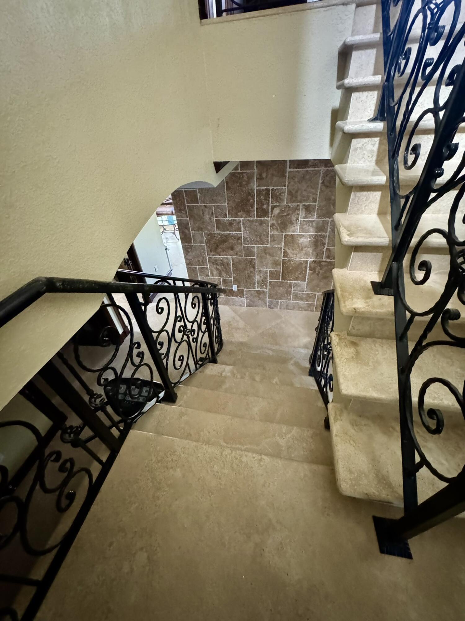 GLEN GABLES - Residential