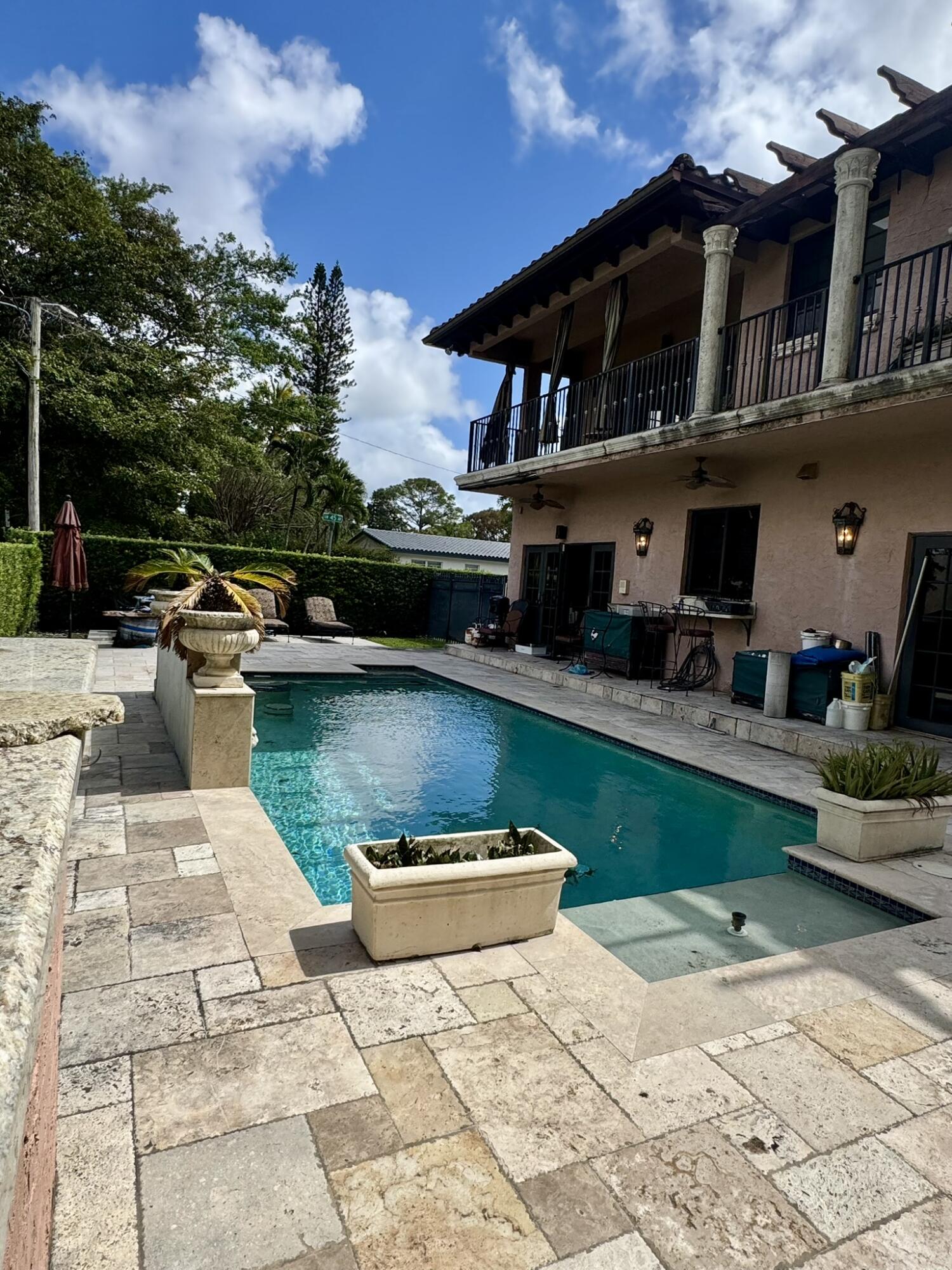 GLEN GABLES - Residential