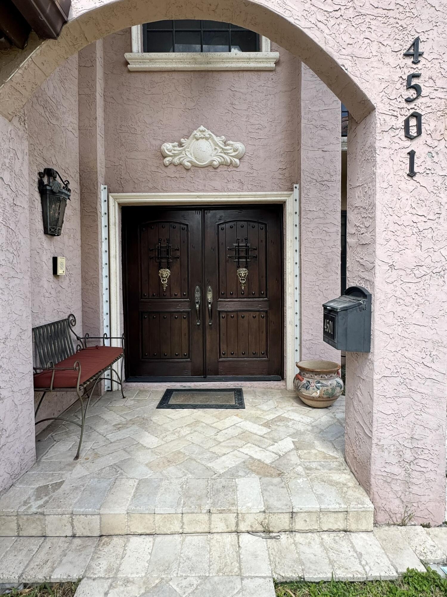 GLEN GABLES - Residential