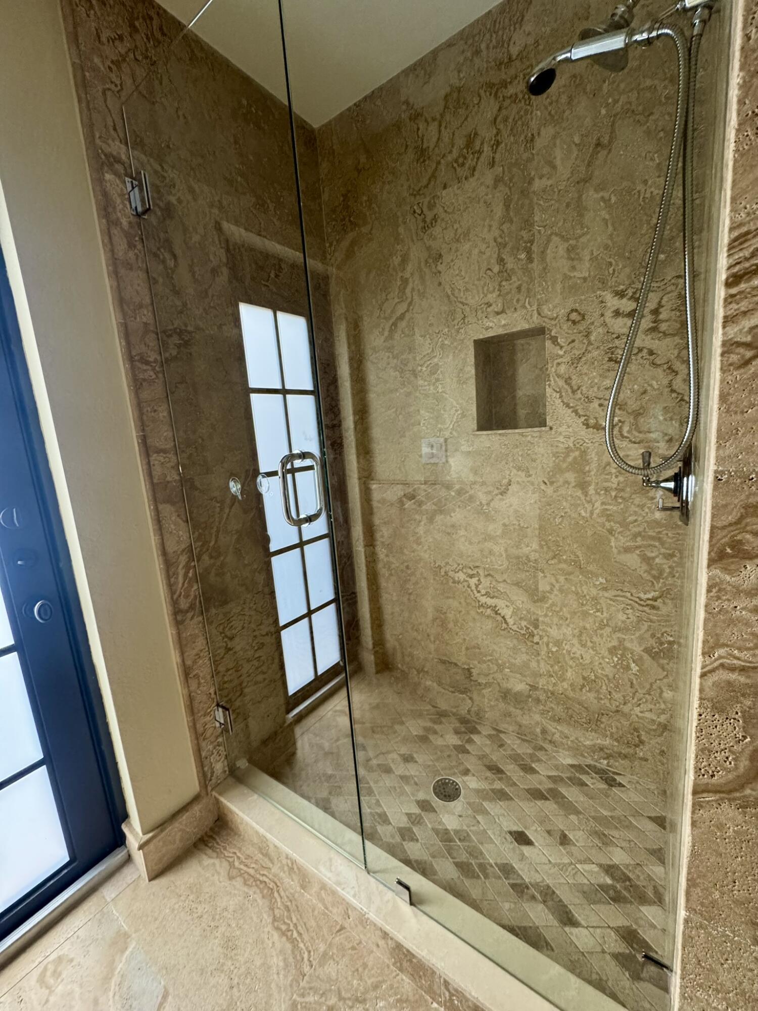 GLEN GABLES - Residential