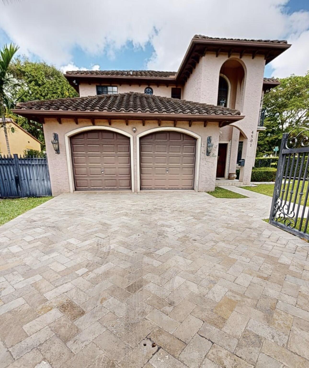 GLEN GABLES - Residential