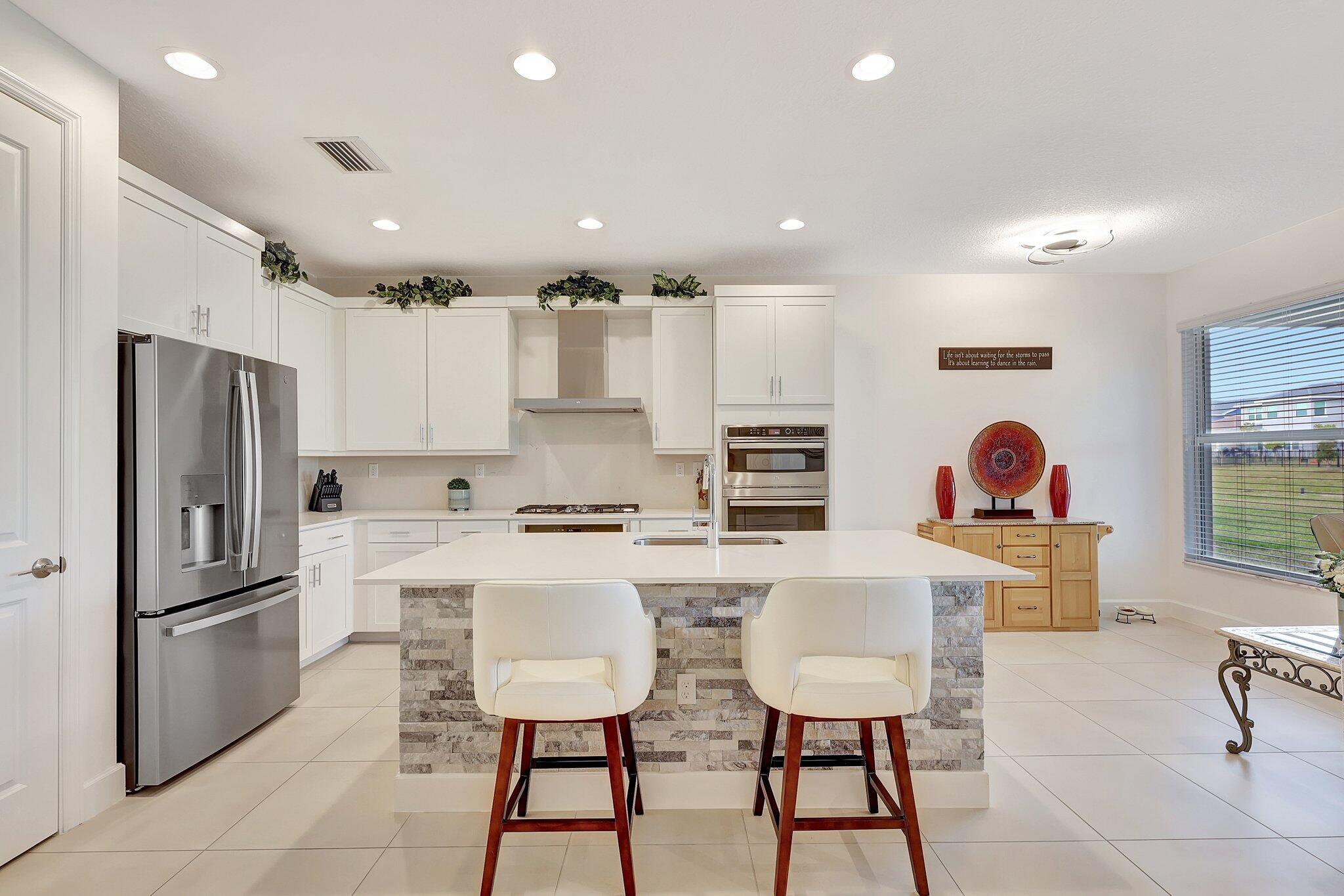19527 Broad Shore Walk