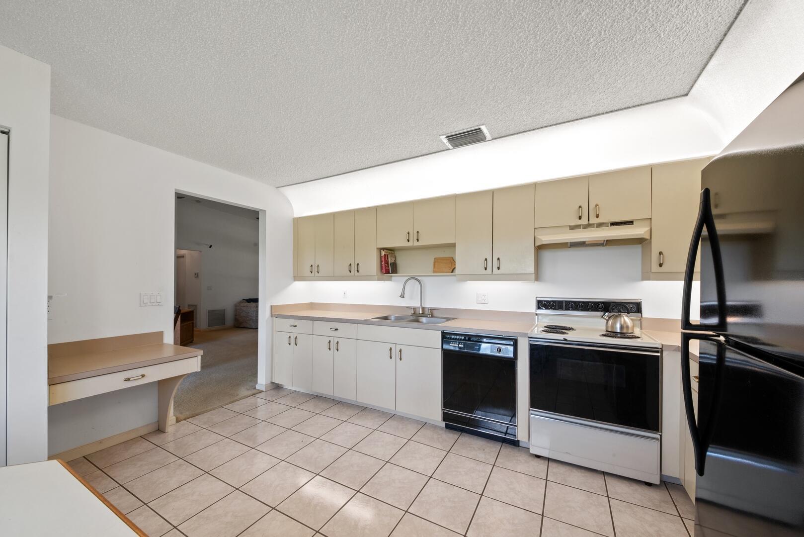 CRESTWOOD - Residential