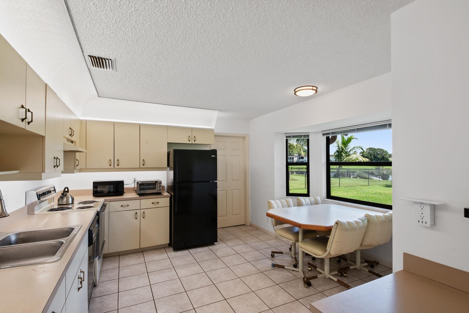 CRESTWOOD - Residential