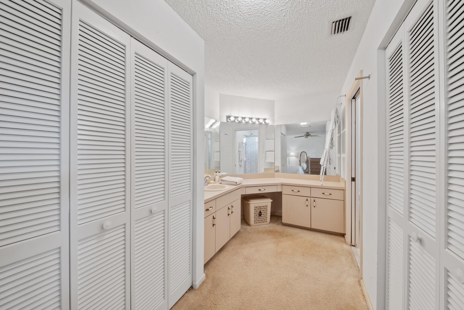 CRESTWOOD - Residential