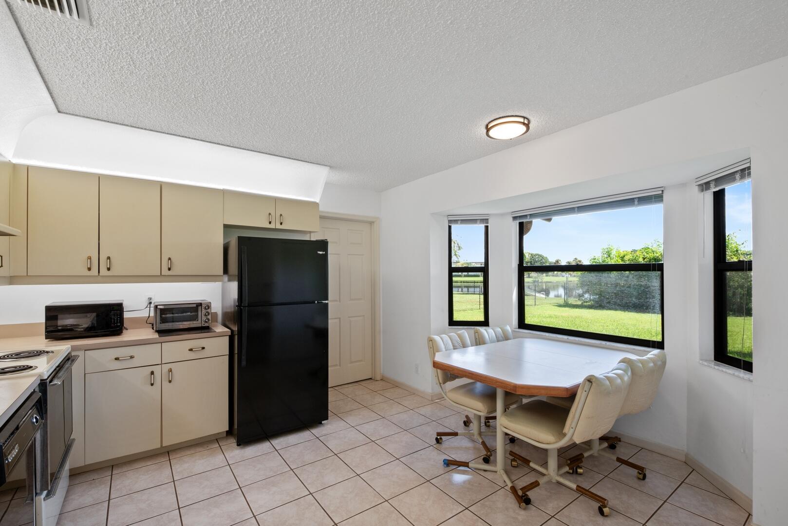 CRESTWOOD - Residential